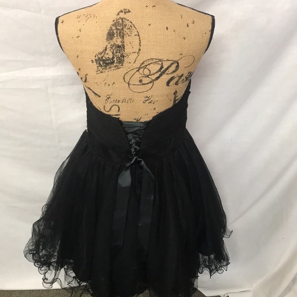 Star Box Strapless Short Tulle Formal Dress - Picture 5 of 12